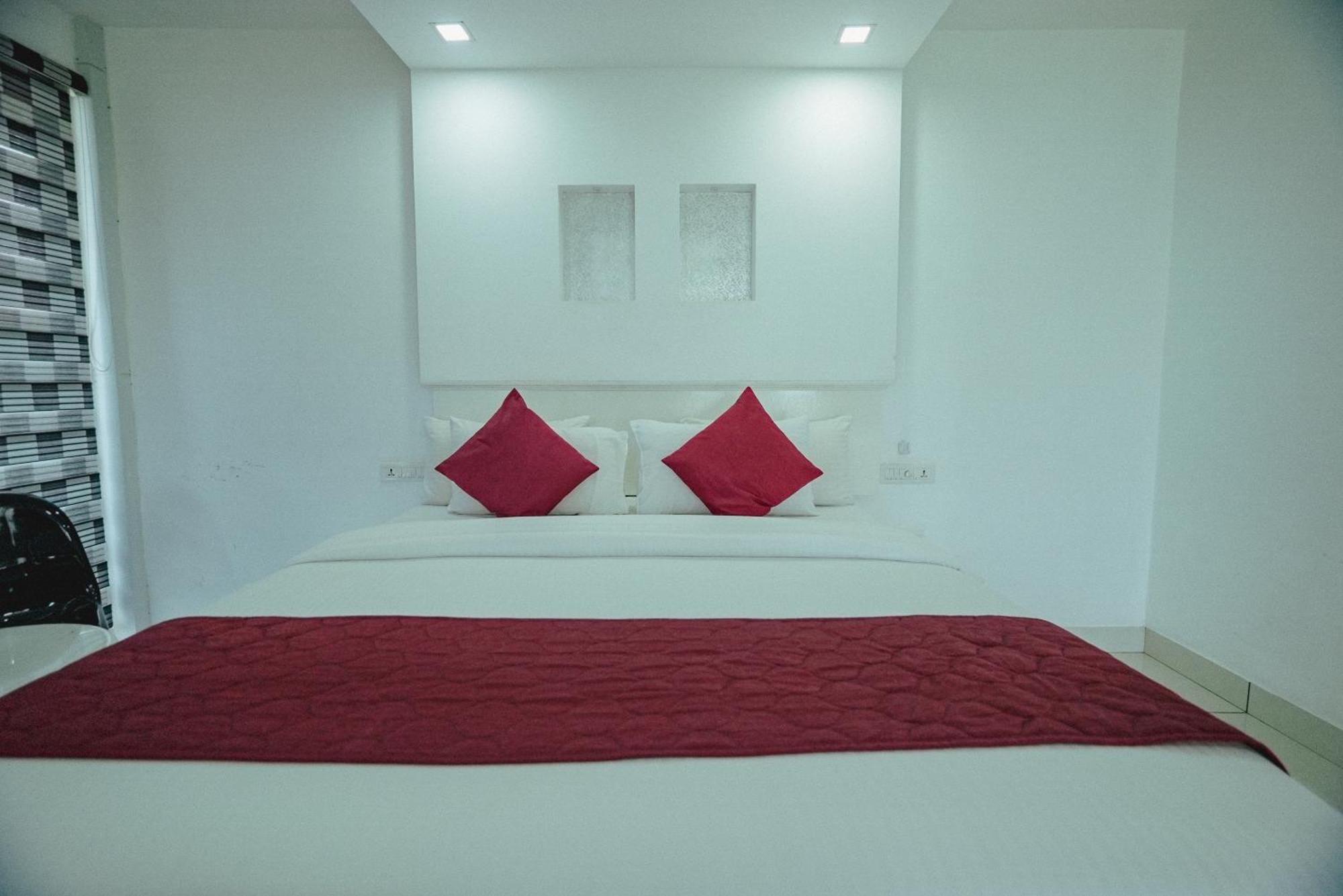 Clafouti Beach Resort - A Seafacing Resort Varkala Eksteriør bilde